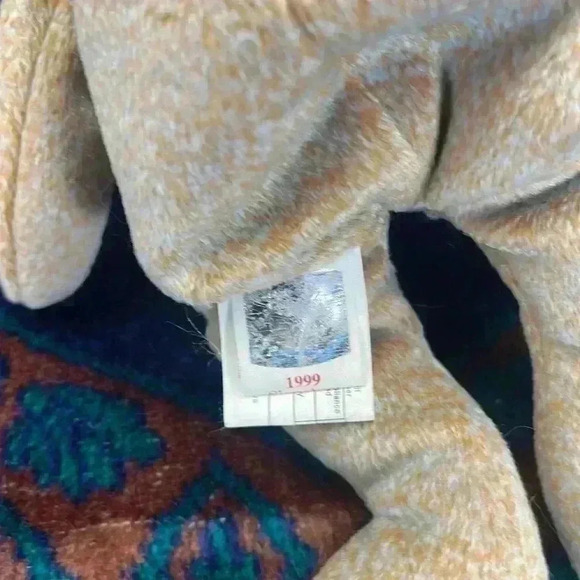 Ty 1999 signature bear. Still has tags on it and protective covering. Perfect - Picture 3 of 7